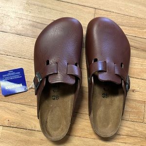 Brand new Boston size 43. Full leather regular fit.